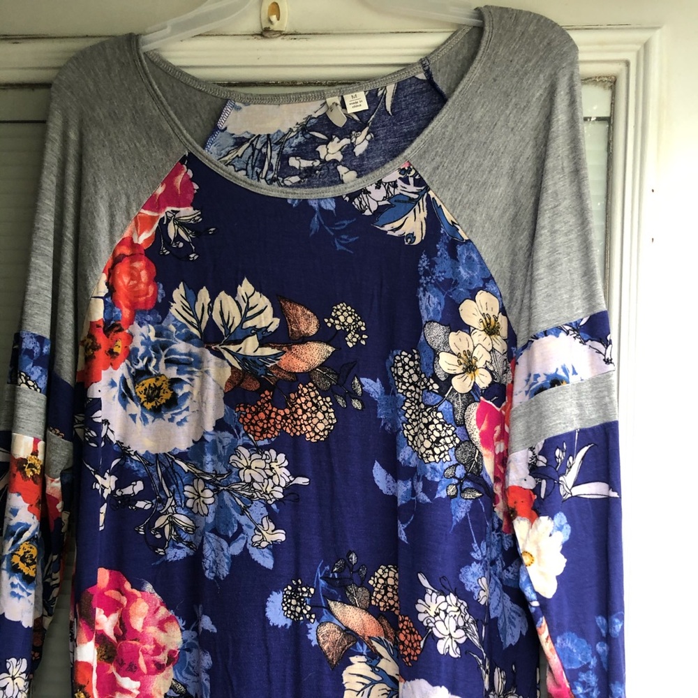 shirt - Picture 2 of 3